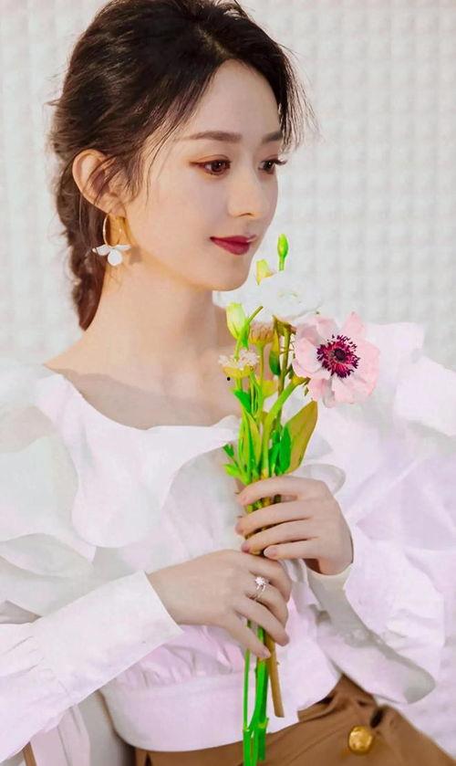 娱乐吃瓜直播白鹿是真的吗,娱乐吃瓜直播背后的真实故事  第3张